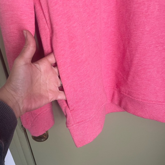 Vineyard Vines Pink and Gray Quilted Sweatshirt - Picture 2 of 8